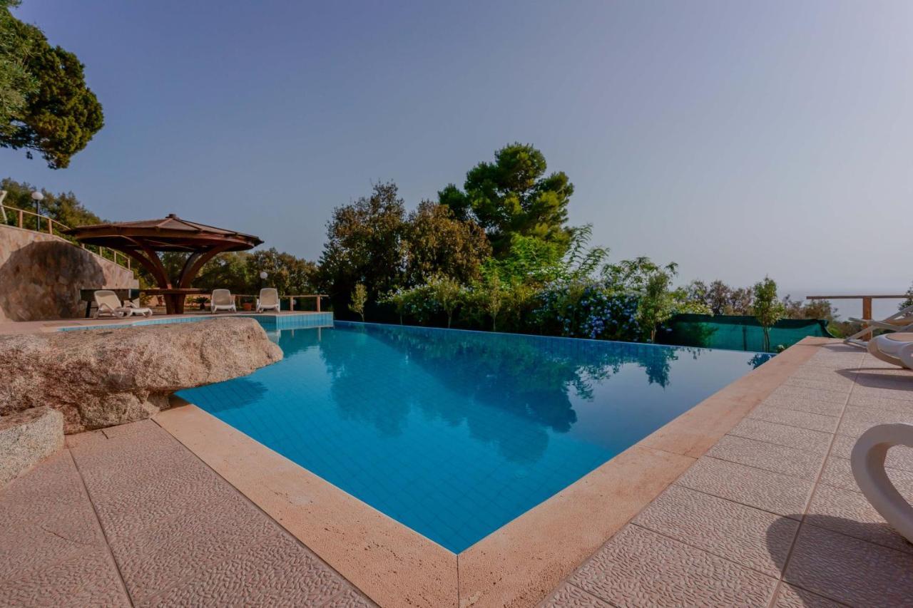 Cedri 14 Guest House Capitana Luaran gambar